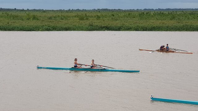 Competencia de Remo en Villa Constitución.