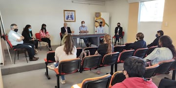 La reunión entre las autoridades y los vecinos (APN)