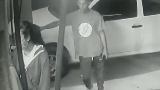 El sujeto quedó expuesto en el video de la cámara de seguridad del comercio.