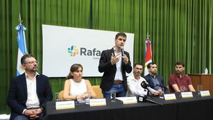 El intendente de Rafaela, Leonardo Viotti, encabezó el concurso de precios para la compra de maquinarias