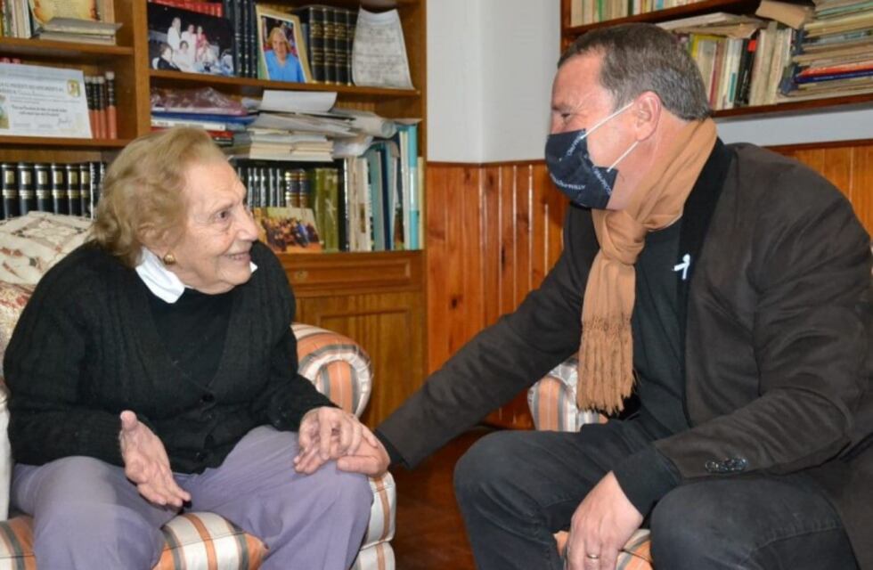 Quién es Teresa Cavero, la riojana que cumple 100 años y creó más de 89 escuelas