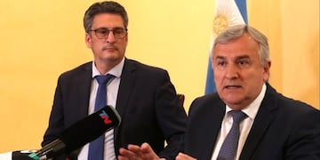 El fiscal Mariano Miranda y el gobernador Gerardo Morales, en conferencia de prensa en Buenos Aires.