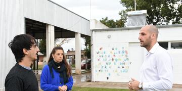 Instalaron un calefón solar en la pileta municipal de la granja El Ceibo