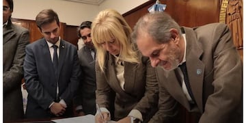Tiene como objetivo el acuerdo firmado entre la UNT y el municipio capitalino
