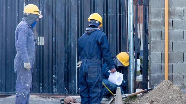 Obras: comenzó la demolición de una parte de las oficinas de Defensa Civil
