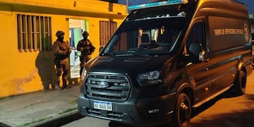 El sospechoso de 46 años fue hallado durante un allanamiento en Schmidl al 3800.
