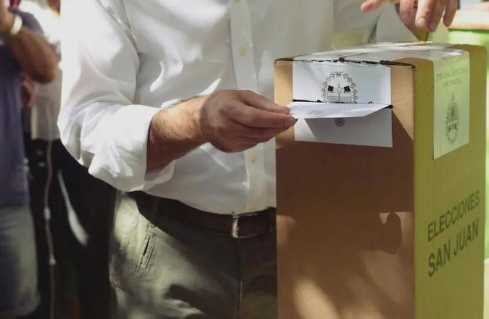 La Junta Electoral recomendó no llevar ni usar celulares, tablets o cualquier mecanismo electrónico en el cuarto oscuro