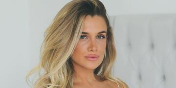 Camila Homs cautivó corazones en Instagram con un conjunto de lencería negra.