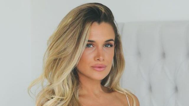 Camila Homs cautivó corazones en Instagram con un conjunto de lencería negra.