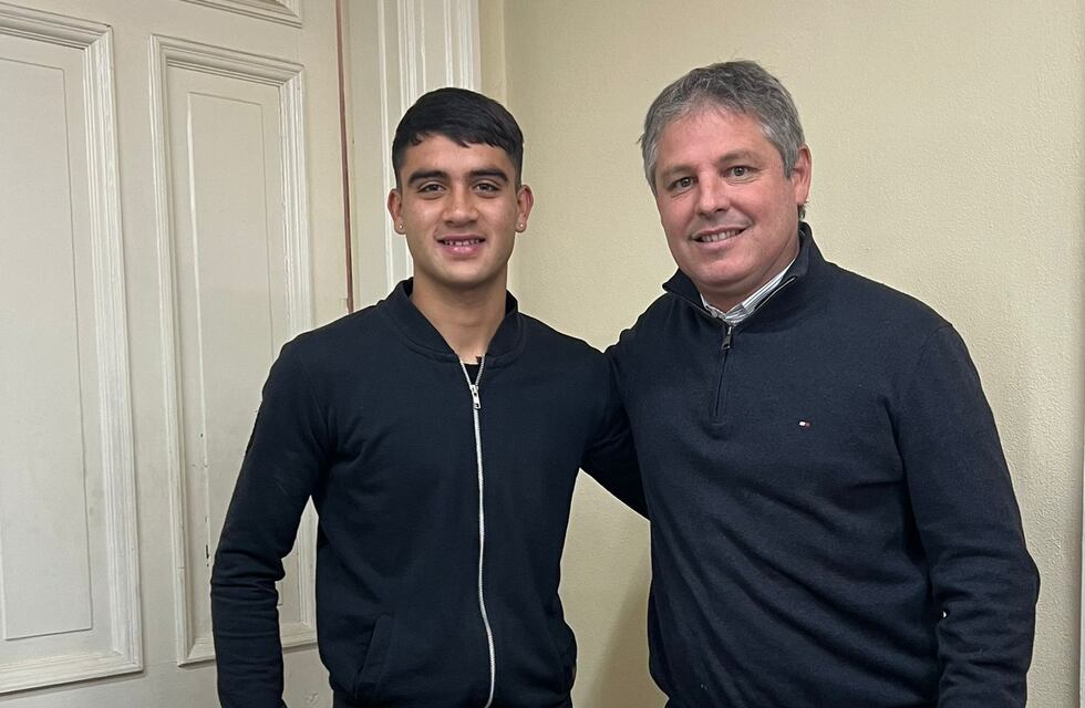 Facu Buonanotte, el futbolista de Pérez en Rosario Central fue distinguido por el Concejo