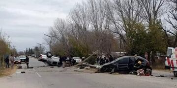 Una camioneta y un auto chocaron en el ingreso a la localidad serrana de Santa Rosa del conlara, los cinco ocupantes de am,bos vehículos resultaron heridos de diversa consideración. Gentileza