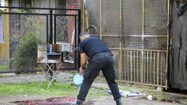 Mataron a balazos al hijo de “Cara de goma”, un histórico barra de Central (Clarín)