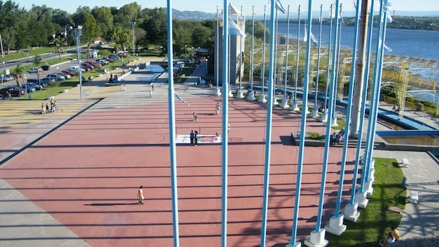 La Plaza Federal es un espacio emblemático ubicado en el Dique San Roque