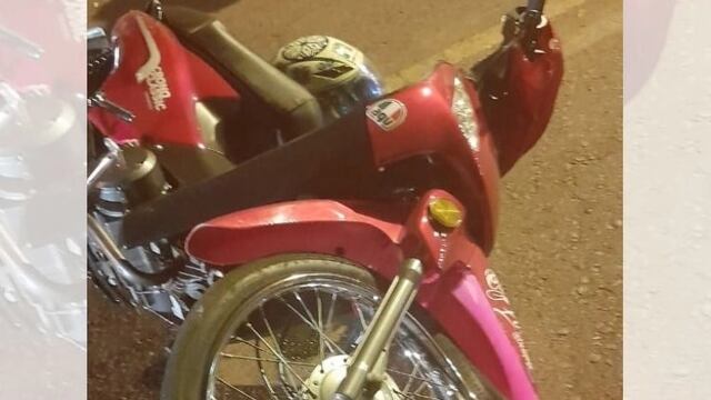 Puerto Iguazú: despistó con su moto y resultó lesionado.