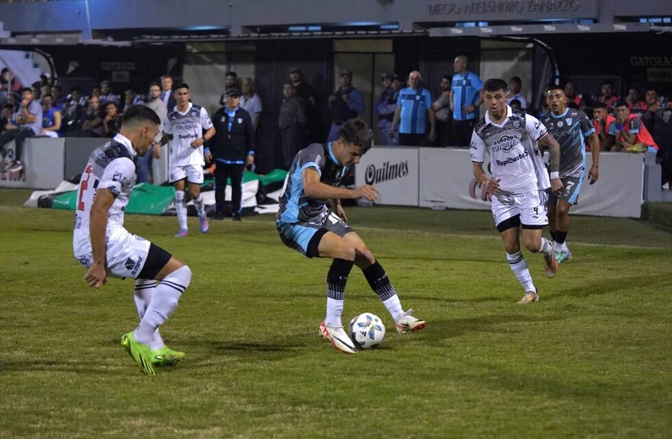 Con un golazo de Julián Mavilla de Arroyito, Temperley se impuso por 1 a 0 a Chaco For Ever