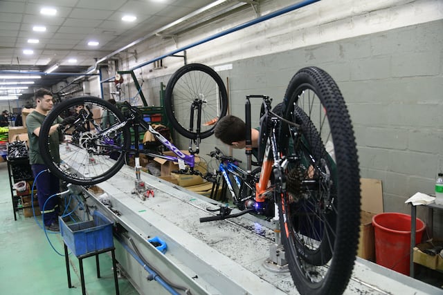 Cómo es la historia de la fábrica de bicicletas Tomaselli. (Ramiro Pereyra / La Voz)
