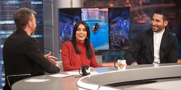 Lali Espósito enseñó a cantar “Muchachos” en la TV española.
