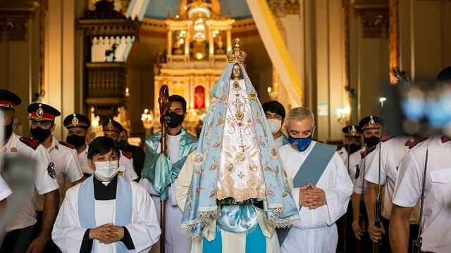 Con una procesión diferente culminaron los festejos en honor a la Virgen del Valle
