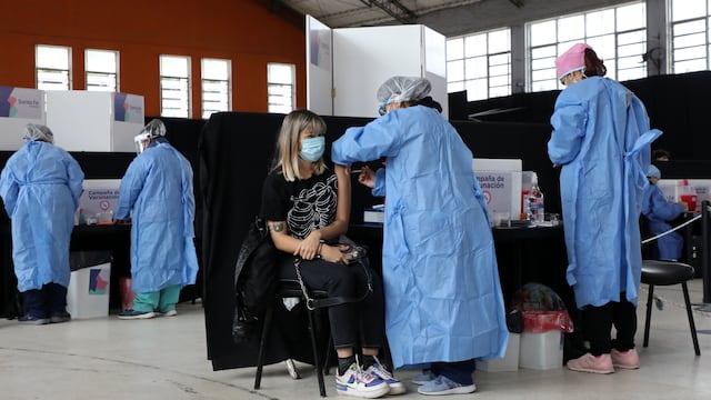 La provincia de Santa Fe reportó este martes 1.442 casos de coronavirus y 72 muertes.