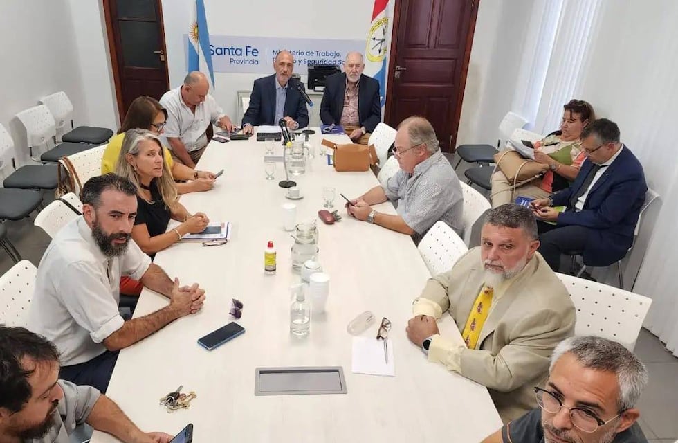 Paritarias de Salud en Santa Fe: Amra y Siprus convocaron a votar la propuesta de la provincia