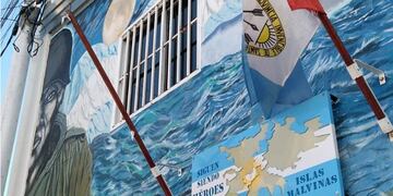 Se robaron la bandera argentina del Centro de ExCombatientes de Rafaela