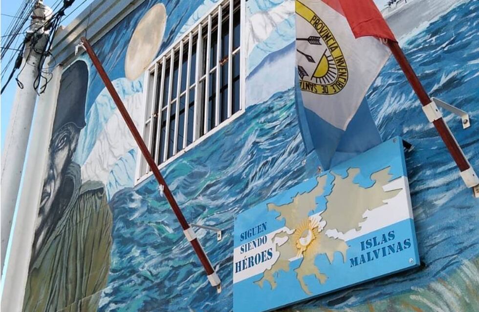 Vergonzoso: se robaron la bandera argentina del centro de excobambientes de Rafaela