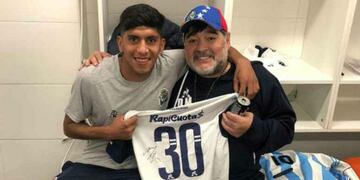 El volante cordobés jugó poco con Maradona como DT, pero es un refuerzo de jerarquía.