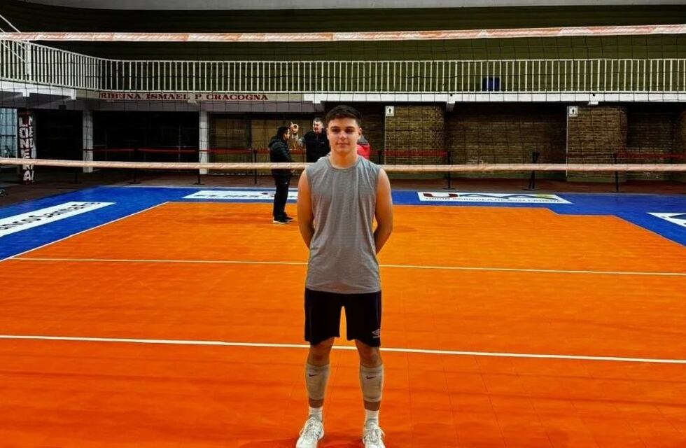 Juan Cruz López de Arroyito participa el fin de semana de la Copa de Voley “Alexis Nocenti” en Santa Fe