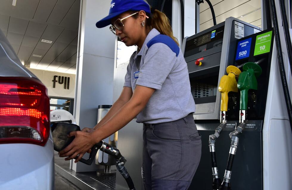 Cuánto aumentó la nafta este 1 de mayo: los nuevos valores que rigen en Córdoba