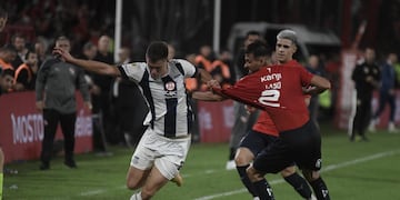 Federico Girotti, delantero de Talleres en el partido ante Independiente por la Copa de la Liga.