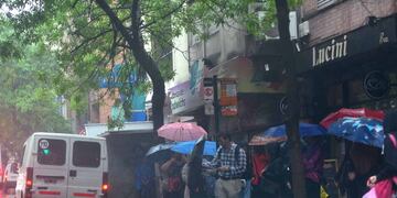 Intensa lluvia en la ciudad de Córdoba. (Javier Ferreyra / La Voz)