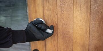 Violentaron la puerta de ingreso
