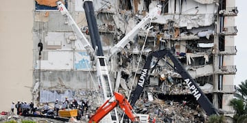 Terminarán de demoler el edificio que se derrumbó hace ocho días en Surfside, Miami.