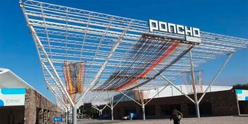 53° Fiesta Nacional e Internacional del Poncho con un acto inaugural presidido por el gobernador Raúl Jalil