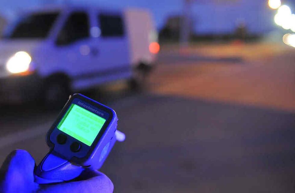 Concejales buscan aumentar el valor de la multa para quienes manejan alcoholizados