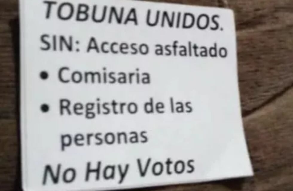Algunos vecinos de Tobuna protestaron a través las boletas que iban en el sobre