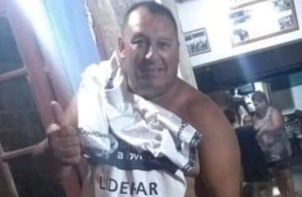 Después del pedido de la familia, exhumaron el cuerpo del hincha de Gimnasia “Lolo” Regueiro y se espera la autopsia