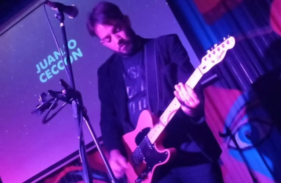 Gran noche de Juanjo Ceccón en Arroyito, tema nuevo, recuerdos y Good Show