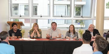 El Intendente de General Pueyrredón, junto al Jefe de Gabinete Alejandro Rabinovich visitó las instalaciones del Centro de Formación Laboral 405 y la Escuela de Hotelería y Gastronomía.