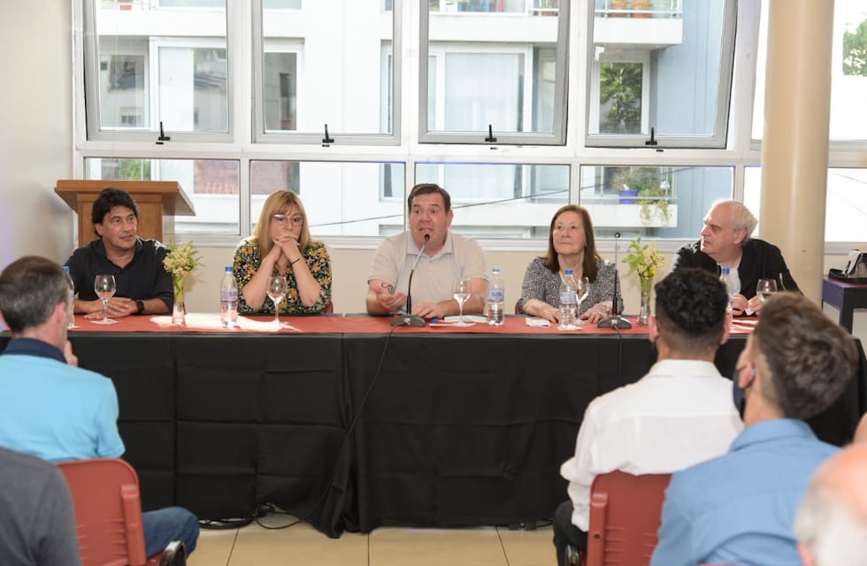 Montenegro visitó el CFL405 y destacó “la gestión y trabajo” de la dirigencia de UTHGRA