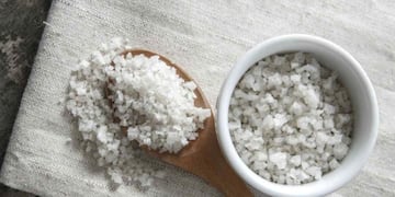 Baño energético de sal: cómo limpiar tu karma