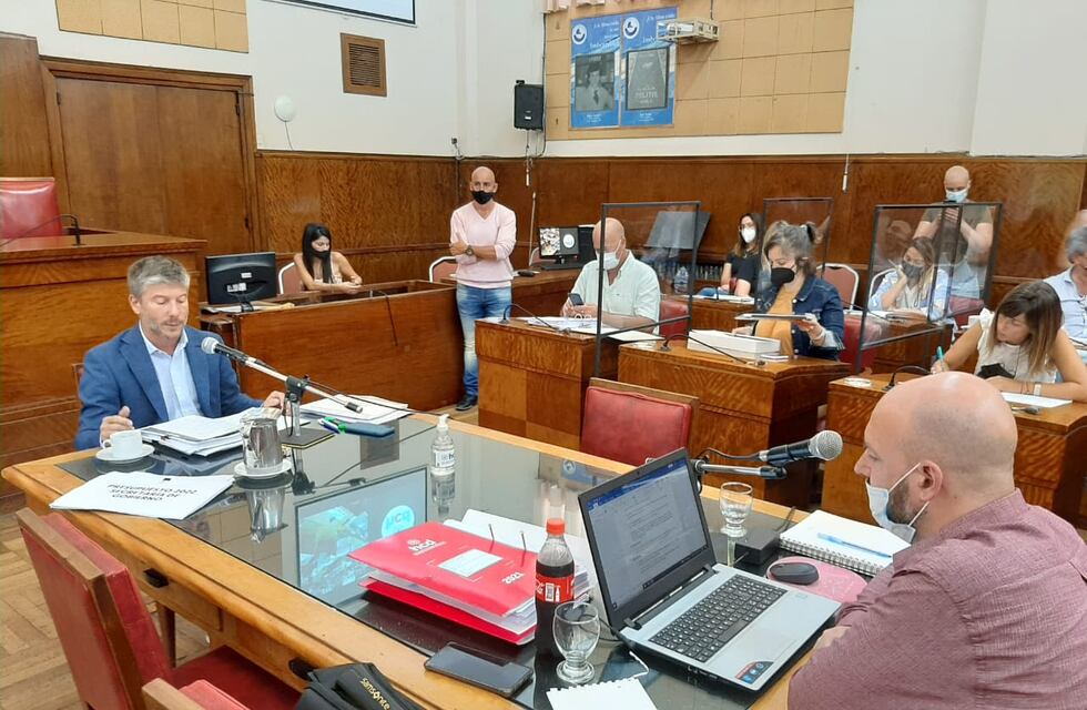 Se realizó la Comisión de Hacienda, Presupuesto y Cuentas con la visita Santiago Bonifatti