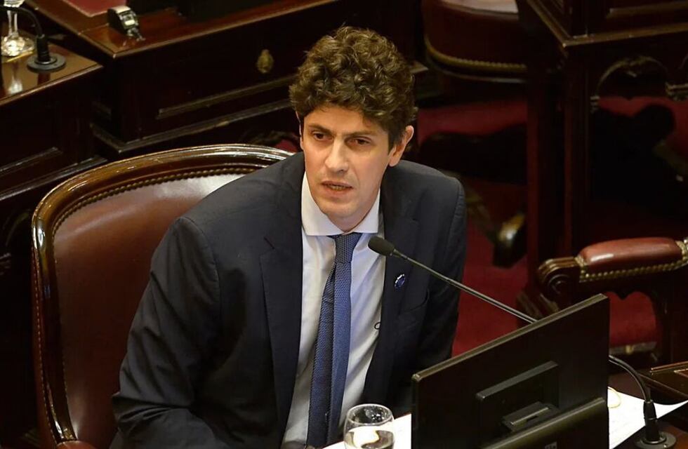 Con el apoyo del kirchnerismo, Martín Lousteau logró la presidencia de la Comisión Bicameral de Inteligencia