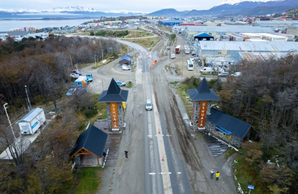 La Municipalidad de Ushuaia comenzó trabajos de pavimentación en ingreso y rotonda del Indio