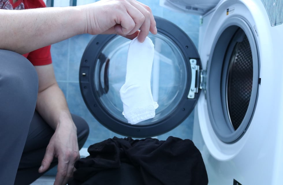 ¿El lavarropas “traga” las medias?: la explicación de dos expertos de Córdoba