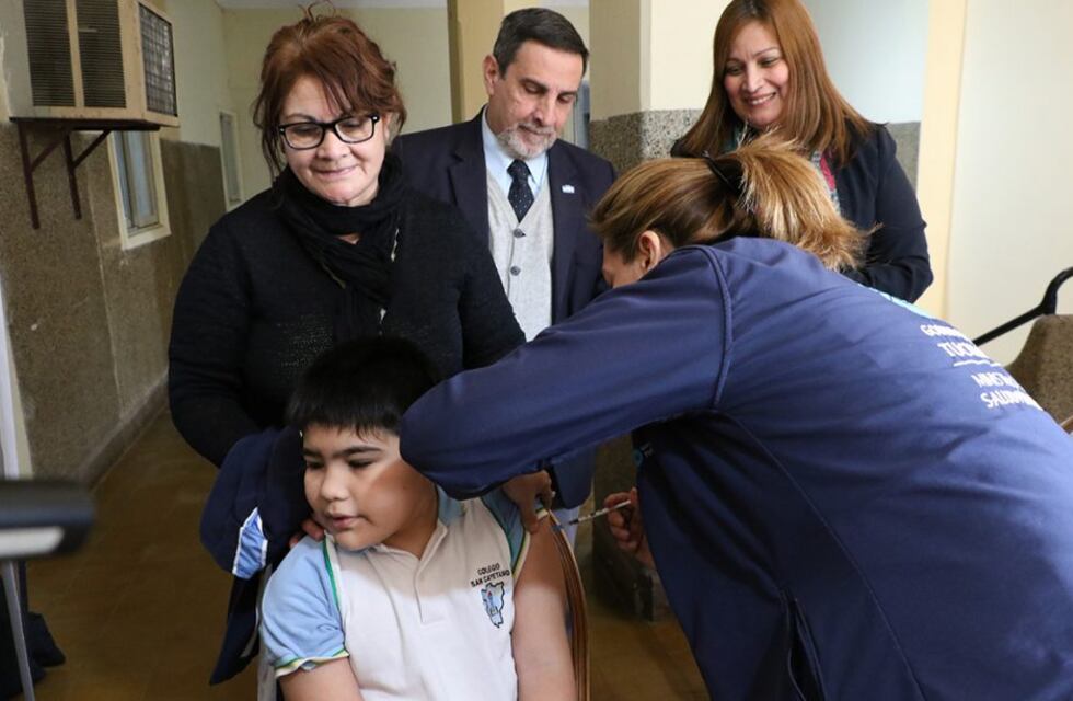 Salud en la escuela: Brigada de Vacunación en el Colegio San Cayetano