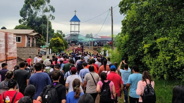 San Pedro celebró el Día de la Inmaculada Concepción con una caminata de 12 km y renovó la tradición que marca el inicio del clima navideño.