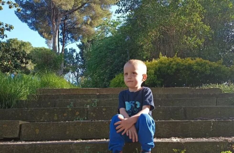 La madre de Valentino informó sobre su tratamiento en España