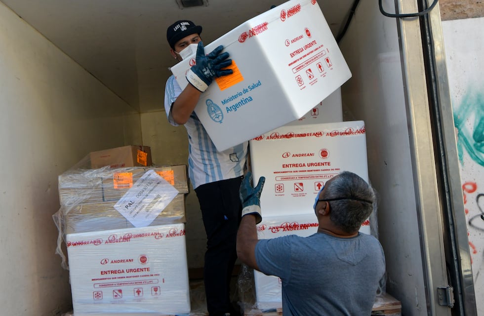 Siguen llegando vacunas a Córdoba: ahora de Astrazeneca