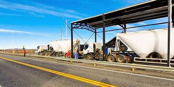 Este mismo consta de la colocación del Comando Único de Operativo Provincial Móvil de Protección Civil, en el sector de la balanza al norte de la isla, donde se practica a los choferes el test de antígenos.